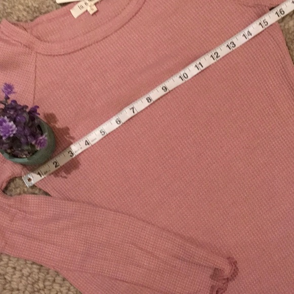 PERFECT ROSE/PINK BELL SLEEVE TOP - Picture 6 of 10